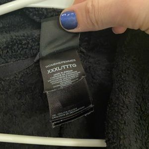 Black north face jacket